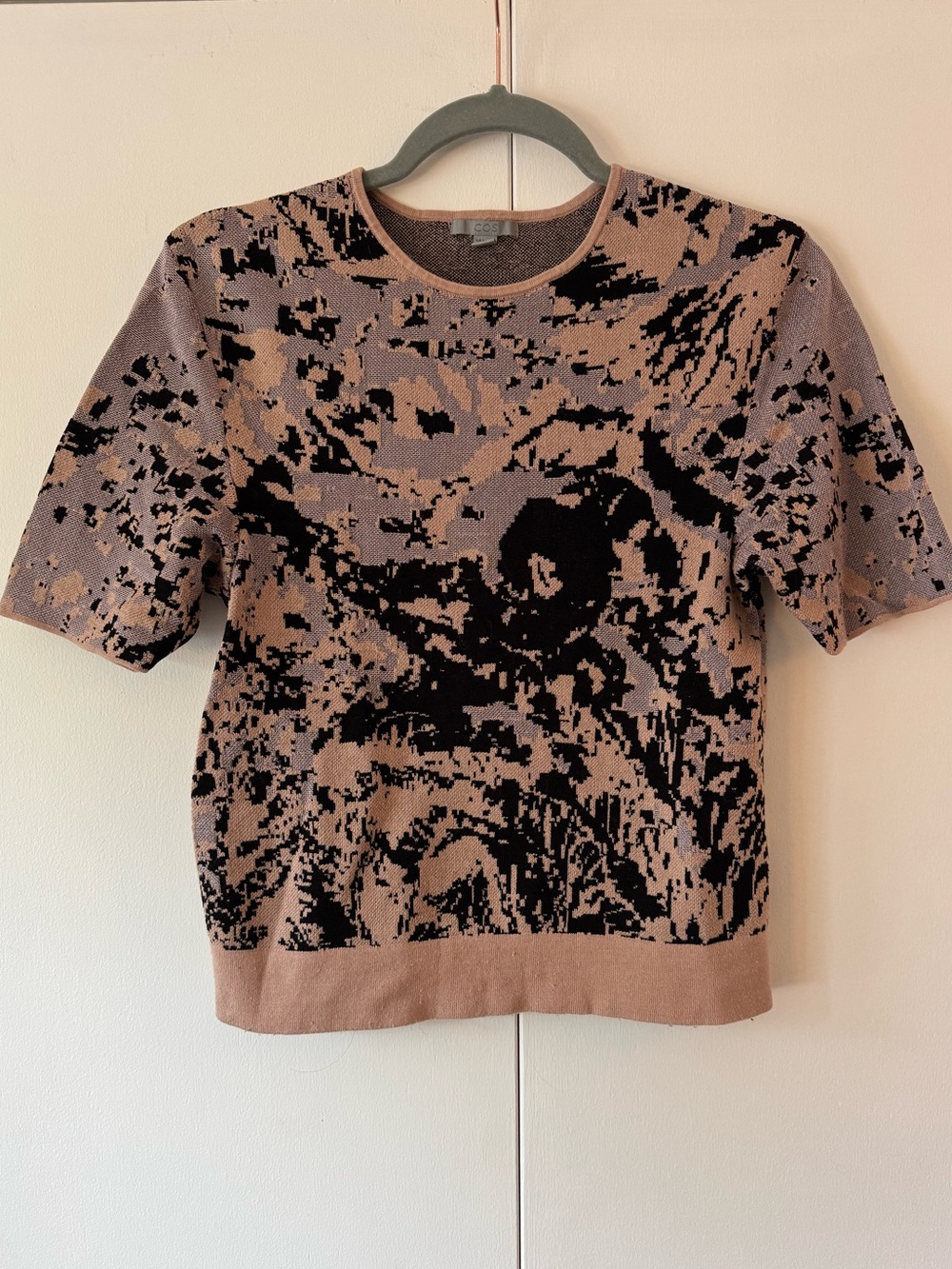 COS Abstract Marble Pattern Knit Top in Taupe, Black & Silver